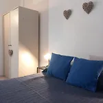 For 8, With Game & Office Appartement *