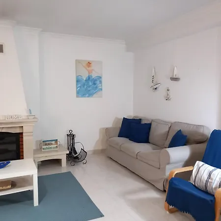 דירה For 8, With Game & Office