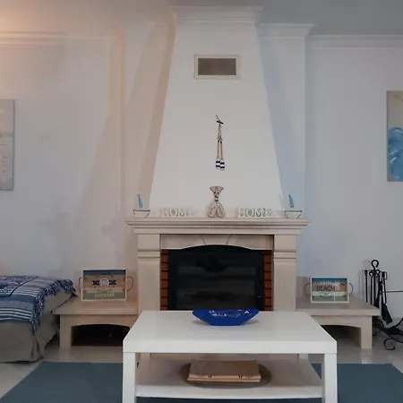 For 8, With Game & Office Appartement