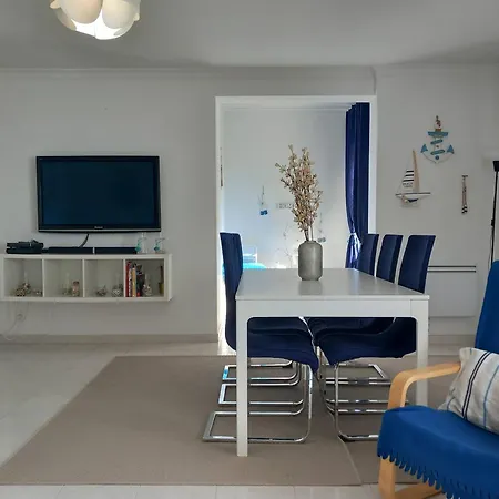 דירה For 8, With Game & Office